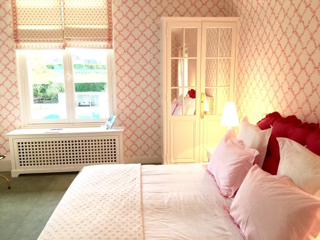 Manoir De Benerville Bed & Breakfast Deauville Exterior photo