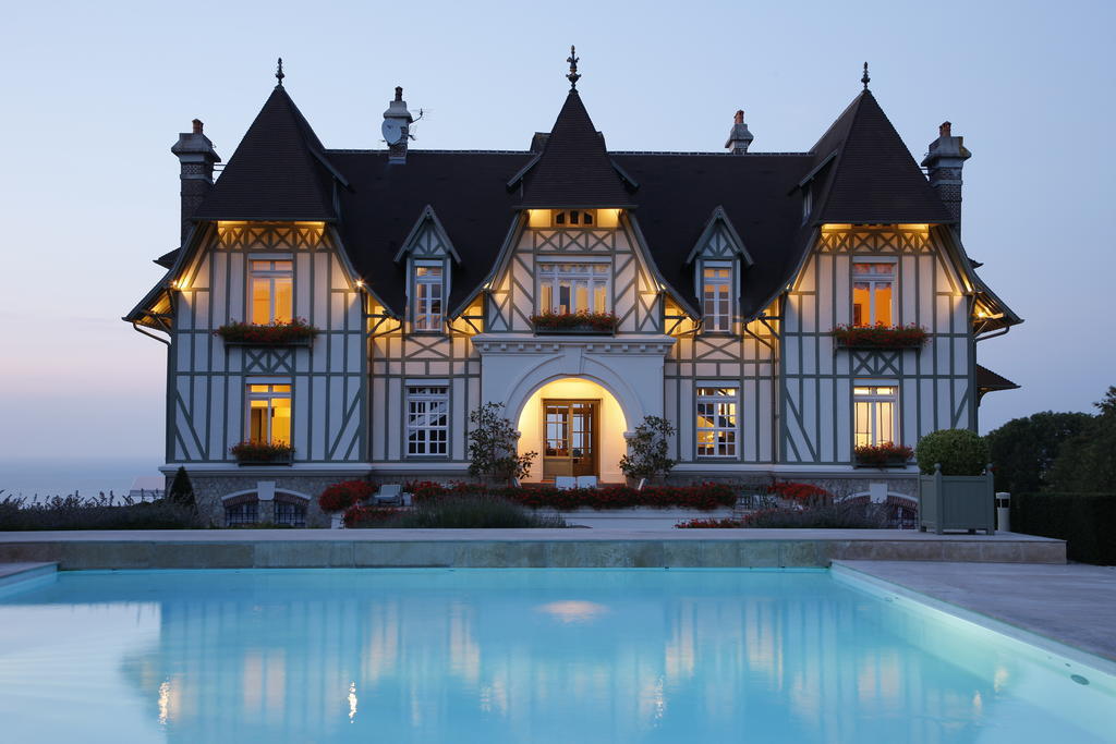 Manoir De Benerville Bed & Breakfast Deauville Exterior photo