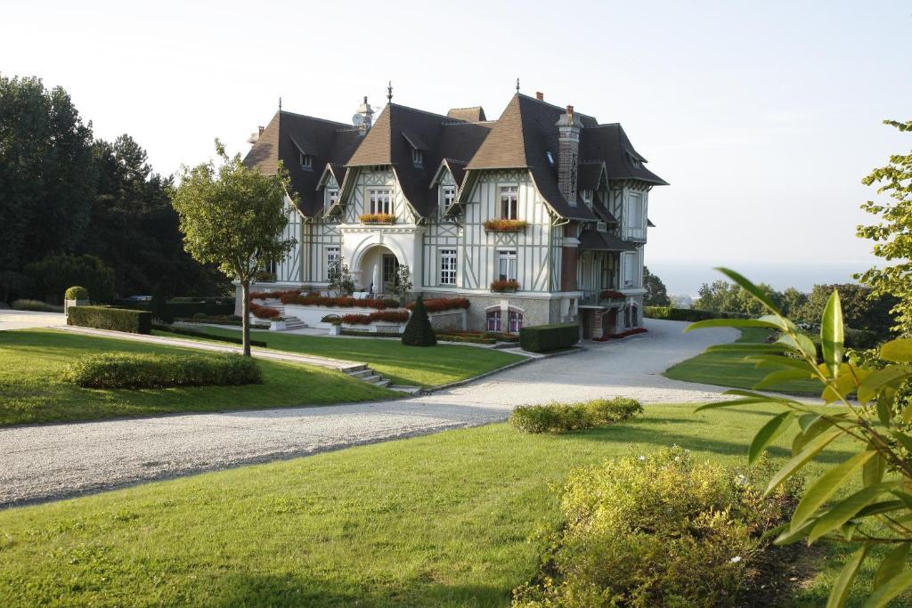 Manoir De Benerville Bed & Breakfast Deauville Exterior photo
