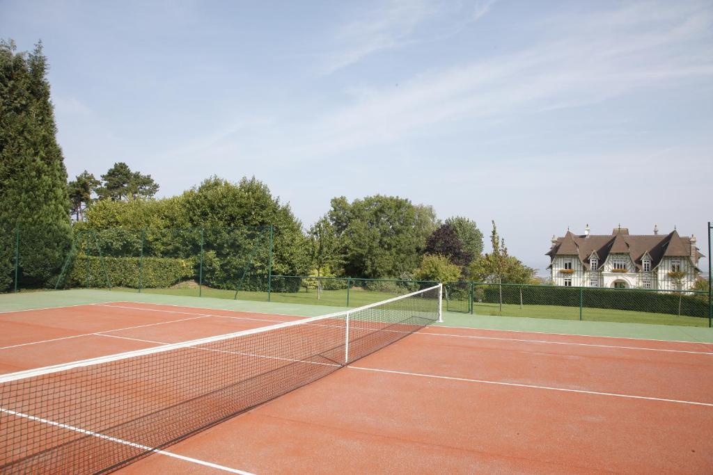 Manoir De Benerville Bed & Breakfast Deauville Exterior photo