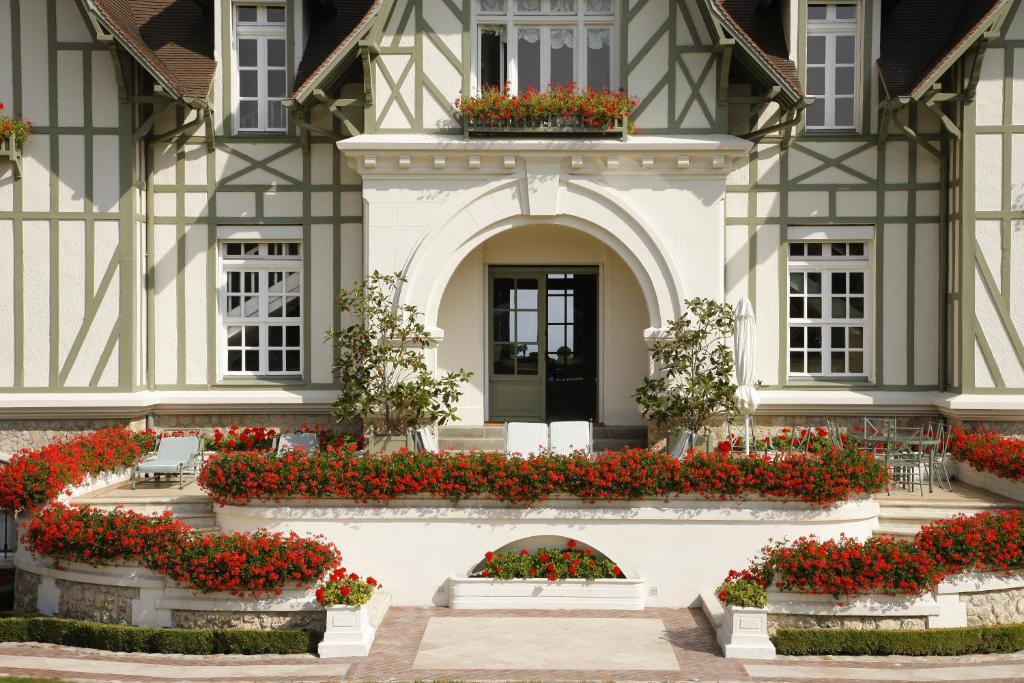 Manoir De Benerville Bed & Breakfast Deauville Exterior photo